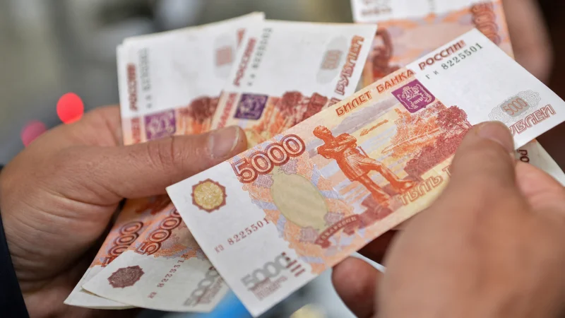 Ռուբլին արժեզրկվել է. տարադրամի փոխարժեքը՝ հուլիսի 31-ի դրությամբ