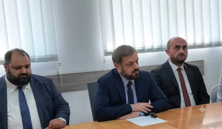«Արարատցեմենտը» նոր կառավարիչ ունի. Պապոյանը ներկայացրել է Դավիթ Գևորգյանին