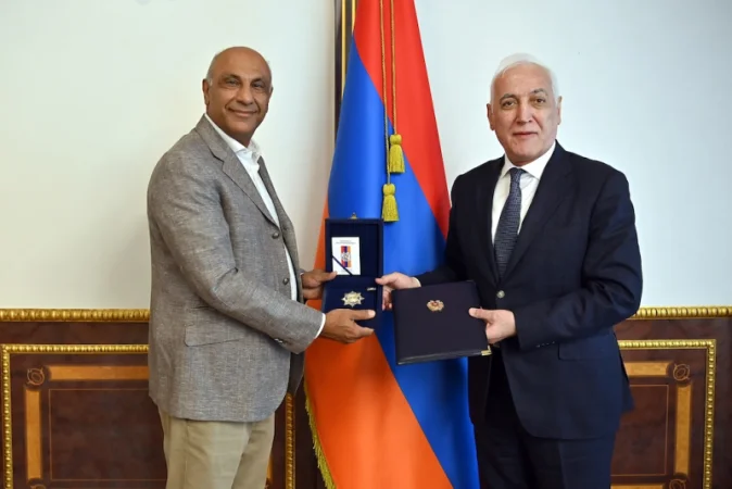 Picsart Founder Hovhannes Avoyan Awarded State Medal