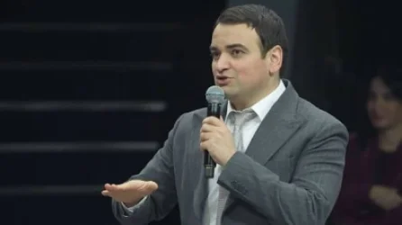 Первые члены парламентской группы «Сильный Армения» покинут АЖ и направятся в Эчмиадзин