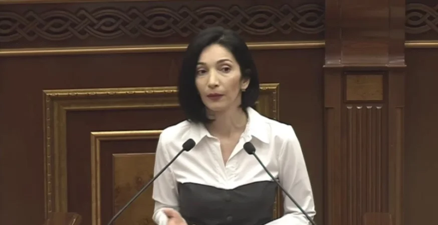 ԱԺ-ում թեժ արձագանք՝ «ով ինչ է տվել Ղարաբաղին» հայտարարությանը․ ՔՊ պատգամավորը հուզվեց