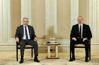 Pashinyan and Aliyev Had a Phone Conversation One Year After the Washington Summit