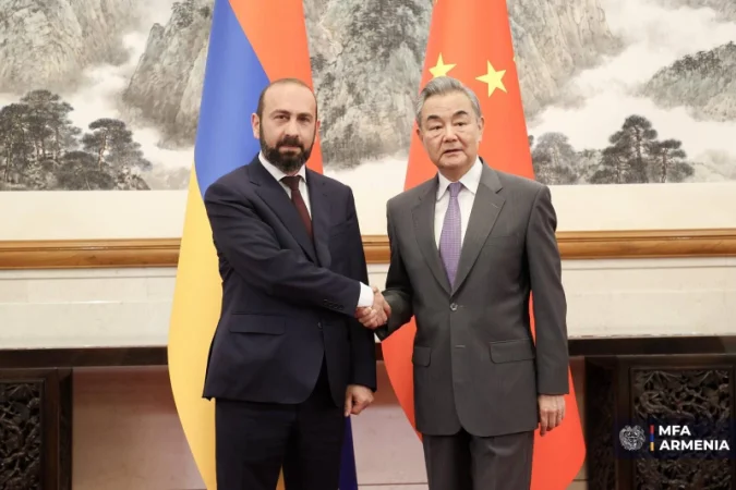 Պատրաստ եմ աշխատել երկկողմ հարաբերությունների զարգացման ուղղությամբ. Չինաստանի ԱԳ նախարարը՝ Միրզոյանին