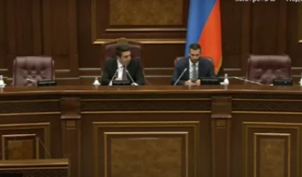 ՏԵՍԱՆՅՈՒԹ․ Ամաչում էլ ես ասես, որ դու պետական պաշտոնյա ես․ Ալեն Սիմոնյան