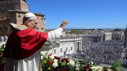 Pope Calls on Russia and Ukraine to Cease Hostilities