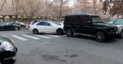 Police in Yerevan Issue Over 17,000 Citations for Double Parking