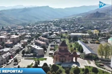 Հիմնավոր կասկածներ կան, որ Ստեփանակերտի մայր եկեղեցու գմբեթներից հանվել են խաչերը