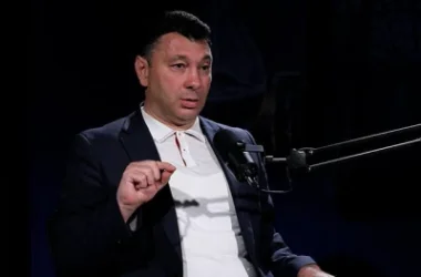 Потребуется действовать на пользу РА, а не из индиго против РФ - Шармазанян
