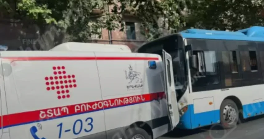 Tragic Incident in Yerevan: Passenger Dies on Bus, Bus Collides with Ambulance