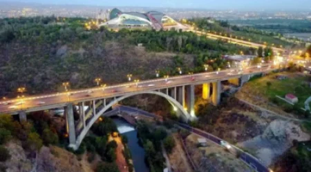 Buses Crossing the Kiev Bridge to Return to Main Routes from August 14