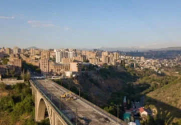 Kiyev Bridge Fully Open for Traffic