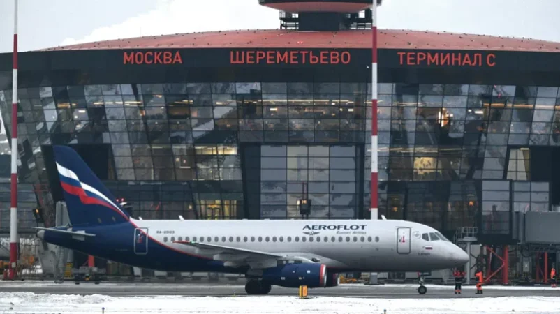 В московских аэропортах временно ограничены рейсы и посадки