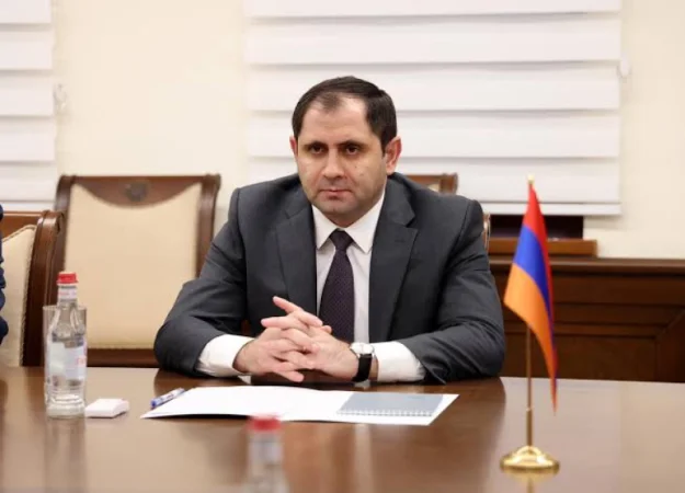 Surik Papikyan Dismisses Three Advisors