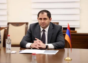 Surik Papikyan Dismisses Three Advisors