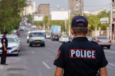 ՆԳՆ ոստիկանության գվարդիայի ծառայողը առևտրի կենտրոններից մեկում գտել էր 3600 դոլար