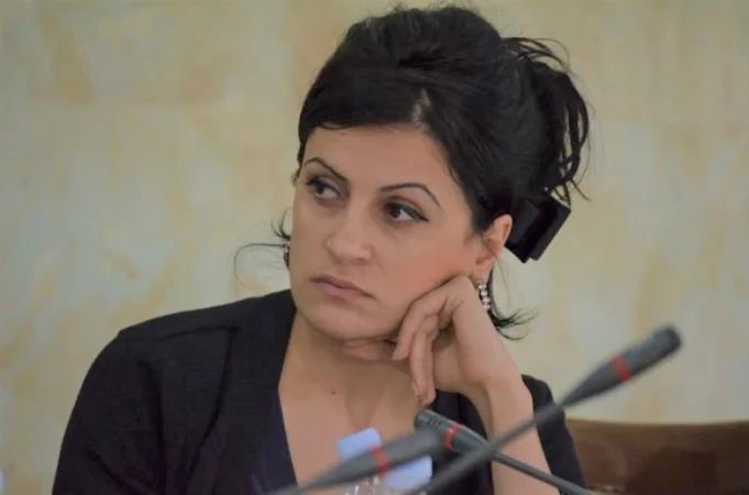 There Needs to Be a Change of Power in Armenia: Yolyan