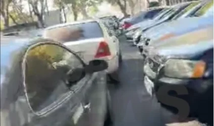 ՏԵՍԱՆՅՈՒԹ․ Մեքենաները կայանել են 2 շարքով․ իրավիճակը՝ դատախազության շենքի մոտ