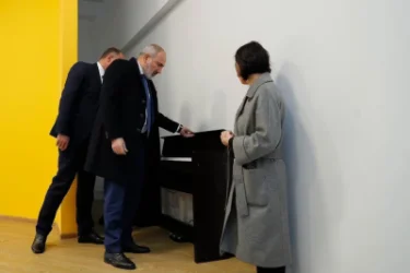 ԼՈՒՍԱՆԿԱՐՆԵՐ. Նիկոլ Փաշինյանն այցելել է Կոտայքի մարզի Ջրառատ բնակավայրի նորակառույց միջնակարգ դպրոց