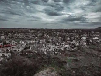 ԼՈՒՍԱՆԿԱՐՆԵՐ. Ուկրաինական Մարինկա գյուղը թռչնի բարձրությունից. բնակավայրն այլևս դե ֆակտո գոյություն չունի