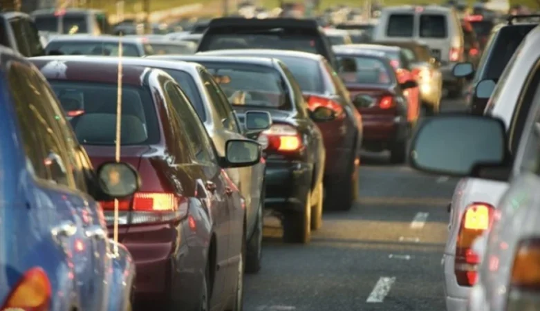 «Ուզում եք բեռնաթափել կենտրոնը, կառավարական գերատեսչությունները տեղափոխեք արվարձաններ»․ Սարգիս Տեր-Եսայան