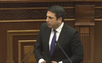 ՏԵՍԱՆՅՈՒԹ․ «Պարոն Վարդանյանը թևերը կշտած գալիս, այստեղից ոտանավորներ է ասում»․ Սիմոնյան