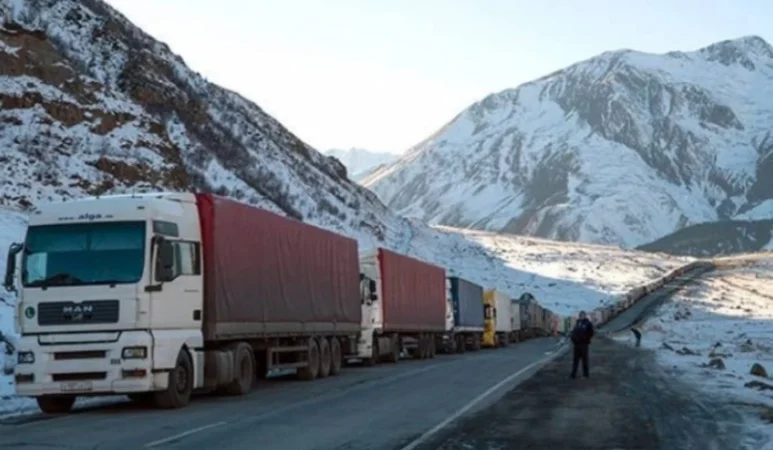 Զախարովան` Վերին Լարսում ստեղծված իրավիճակին մասին