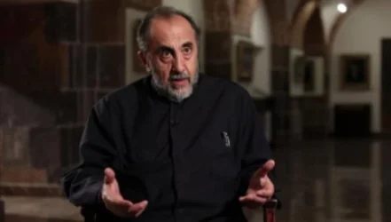 Աղազարյանը և Ասլանյանը պատրաստ են առաջադրել Միքայել Սրբազանի թեկնածությունը