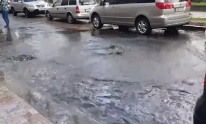 ՏԵՍԱՆՅՈՒԹ․ Բաց դիտահոր և ջրի մեծ հոսք  Բուզանդի փողոցում