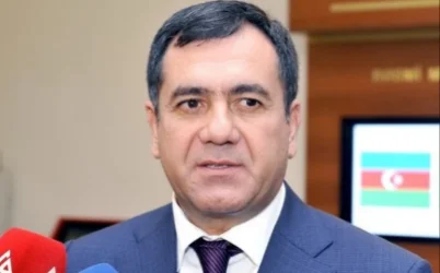 Ադրբեջանցի պատգամավորն առաջարկել է անօթևաններին տեղավորել օկուպացված Ստեփանակերտի դատարկ տներում