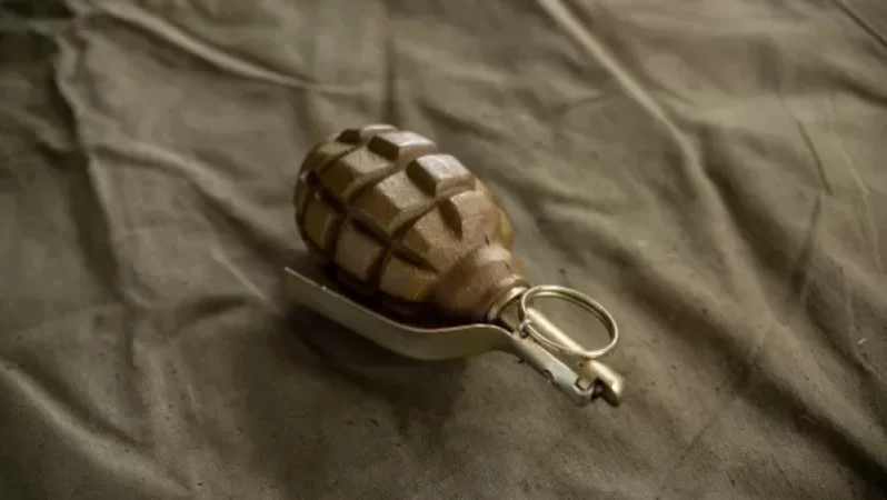 Երևանում անհայտ անձը հափշտակել է 50 մլն դրամ, ապա նռնակ նետել դրամի փոխանակման կետի տարածք