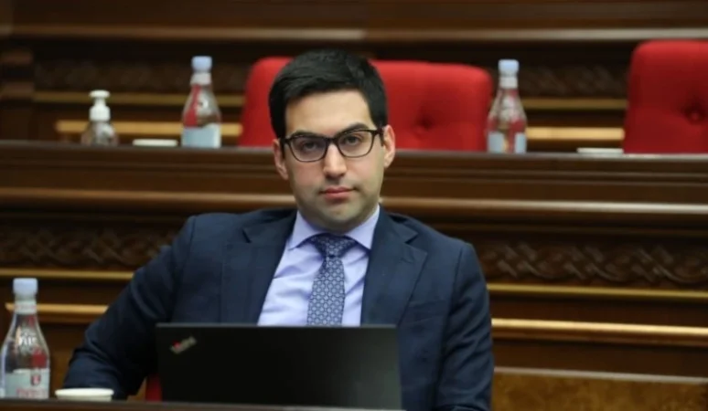 Խաղատների կտրուկ արգելքը կարող է ավելի վատ երևույթի հանգեցնել. Բադասյան