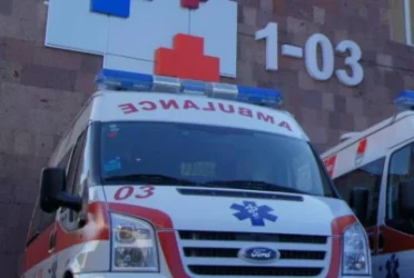 Բժշկի հասցեին հնչել են հայհոյանքներ, որից հետո 3 անձինք ծեծի են ենթարկել. մանրամասներ` դեպքից