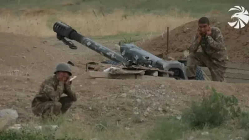 Համառ մարտեր են ընթանում, կասեցվում է թշնամու զորքերի առաջխաղացումը. Հովհաննիսյան