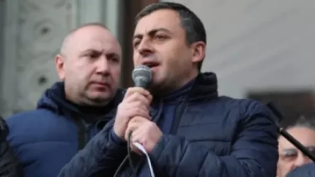 Մեկ ժամից այստեղ կլինեն վրաններ, վառարաններ, գիշերելու ենք էստեղ. պատգամավորներին հատ-հատ կբերենք ԱԺ. Սաղաթելյան