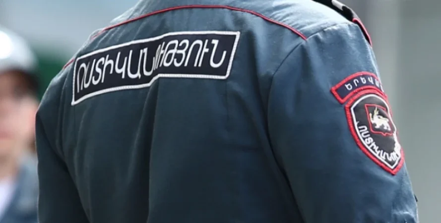 Ոստիկանության օպերը ստացել է ծառայողական զենքը, շատ հուզական վիճակում թողել երկտող և անհետացել