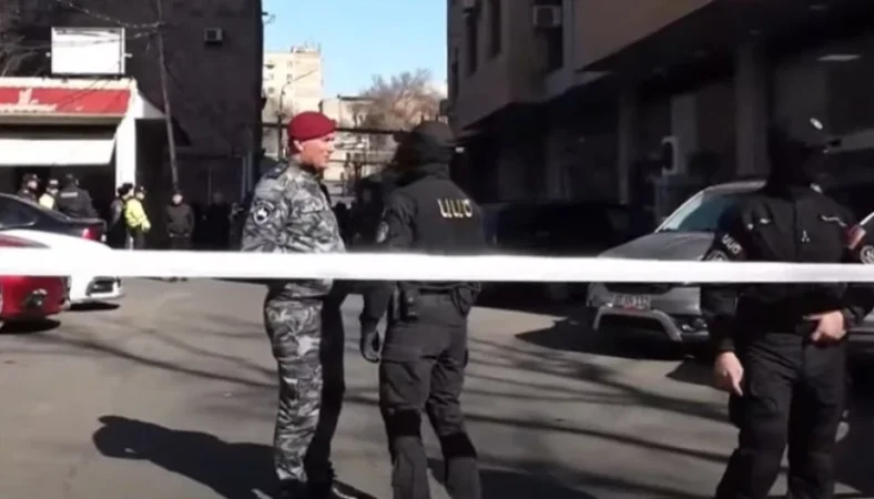 «Մուլյաժ» է․ ոստիկանապետը՝ ՔՊ գրասենյակի մոտ հայտնաբերվածի մասին