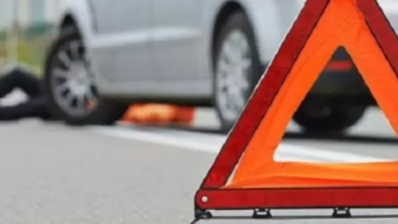 Driver of Nissan March Hits Pedestrian in Yerevan, Victim Taken to Hospital