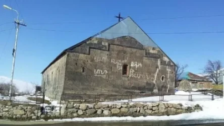 Պղծել են հայկական հուշարձան