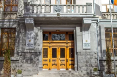 Դատախազությունը պահանջում է Արագածոտնի նախկին մարզպետից և ԱԺ նախկին պատգամավորից բռնագանձել գույք և գումար