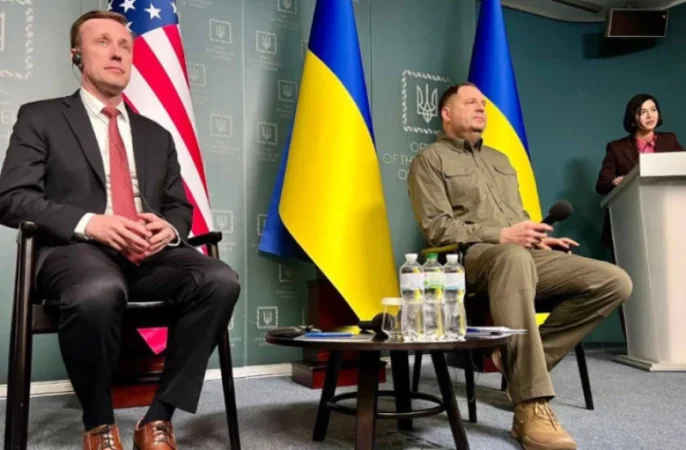 Սալիվանն այցելել է Կիև․ նա հայտարարել է, որ ԱՄՆ-ն կկարողանա Ուկրաինային օգնության մեծ փաթեթ տրամադրել