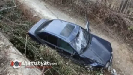 Լոռու մարզում վարորդը Mercedes-ով 5 մետր բարձրությունից ընկել է ձորակը. զոհ կա