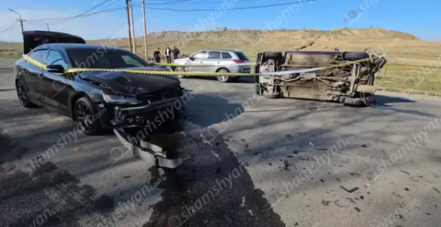 ԼՈՒՍԱՆԿԱՐՆԵՐ․ Ավտովթար՝ Երանում․ մեքենաներից մեկը կողաշրջվել է. կա վիրավոր