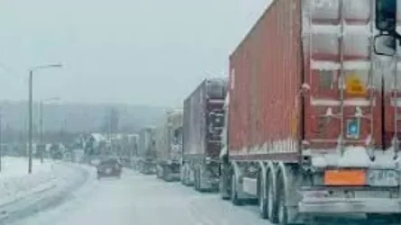 Լարսի ճանապարհը փակ է բեռնատարների համար