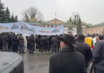 «Ձեռքներդ հեռո՛ւ Հայ առաքելական եկեղեցուց». ինչպես են Մոսկվայում դիմավորել Փաշինյանին