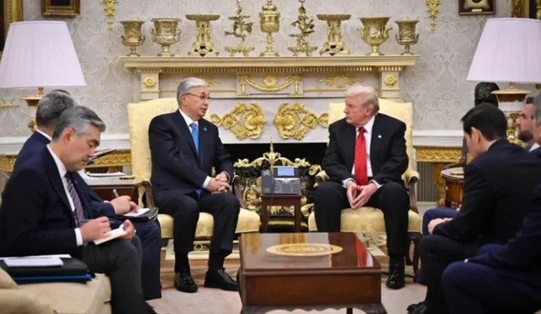 Թրամփը Ղազախստանի նախագահին մի քանի նվեր է ուղարկել