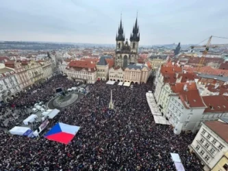 Չեխիայի նախագահի և ԱԳ նախարարի միջև սկանդալ է բռնկվել․ 100,000 մարդ հանրահավաքի է անցկացրել