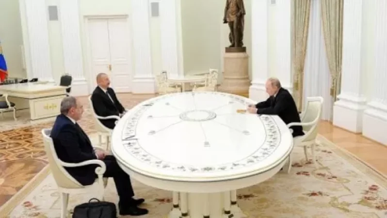 ԼՈՒՍԱՆԿԱՐ. Ռուսական «Կոմերսանտը» հրապարակել է տրանսպորտային միջանցքների և երկաթուղու քարտեզը, որոնց շուրջ համաձայնության են եկել Հայաստանը, Ռուսաստանն ու Ադրբեջանը