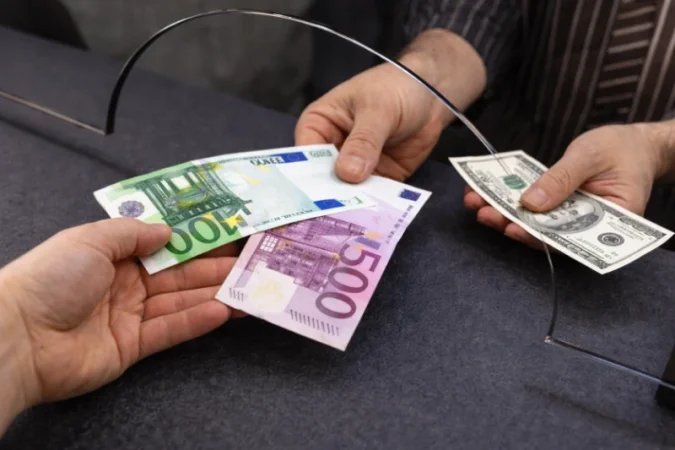 Դոլարն ու ռուբլին թանկացել են․ փոխարժեքը՝ փետրվարի 24-ին