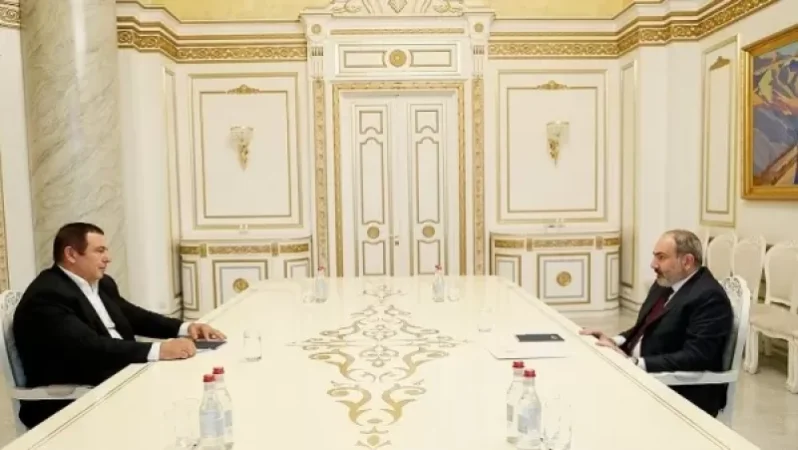 Ստեղծված իրադրությունից լավագույն ելքը արտահերթ խորհրդարանական ընտրություններն են. Ծառուկյանը և Փաշինյանը հանդիպել են