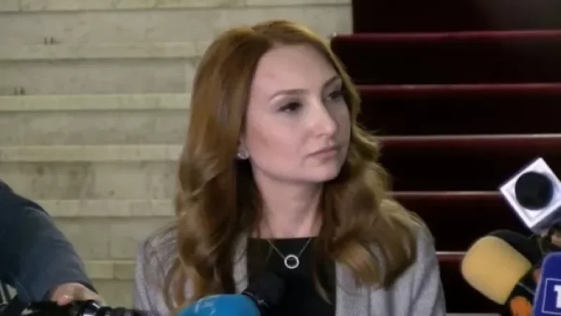 «Փաշինյանը անփոխարինելի՞ է» հարցից Մակունցը վիրավորվեց և հեռացավ